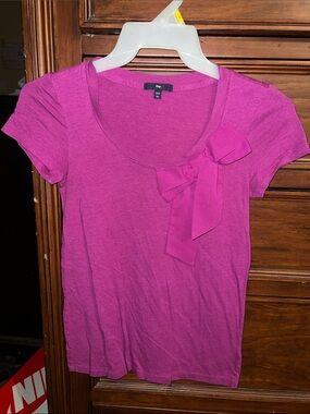 GAP Women's Magenta Scoop Neck Tee with Shoulder Bow